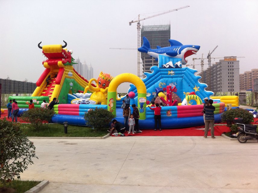 20乘22米龍鯊樂園