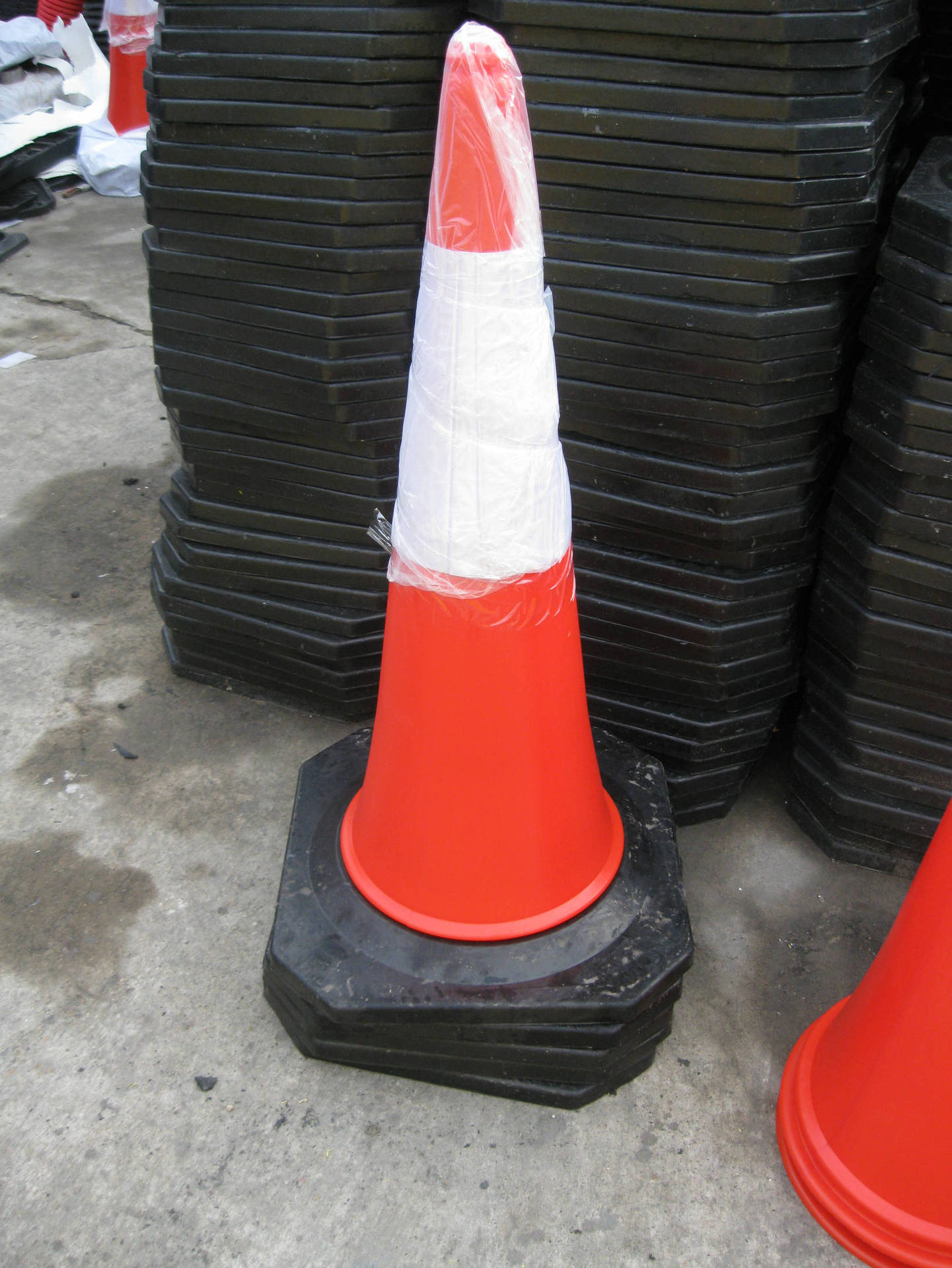 一米高塑料路锥 PE路标 加高雪糕筒 锥形路障 道路标志