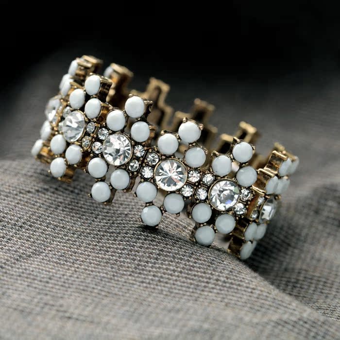 Vintage Diamond Elastic Bracelet Female Personality Wild Fashion Accessories Jewelry Wholesale display picture 10