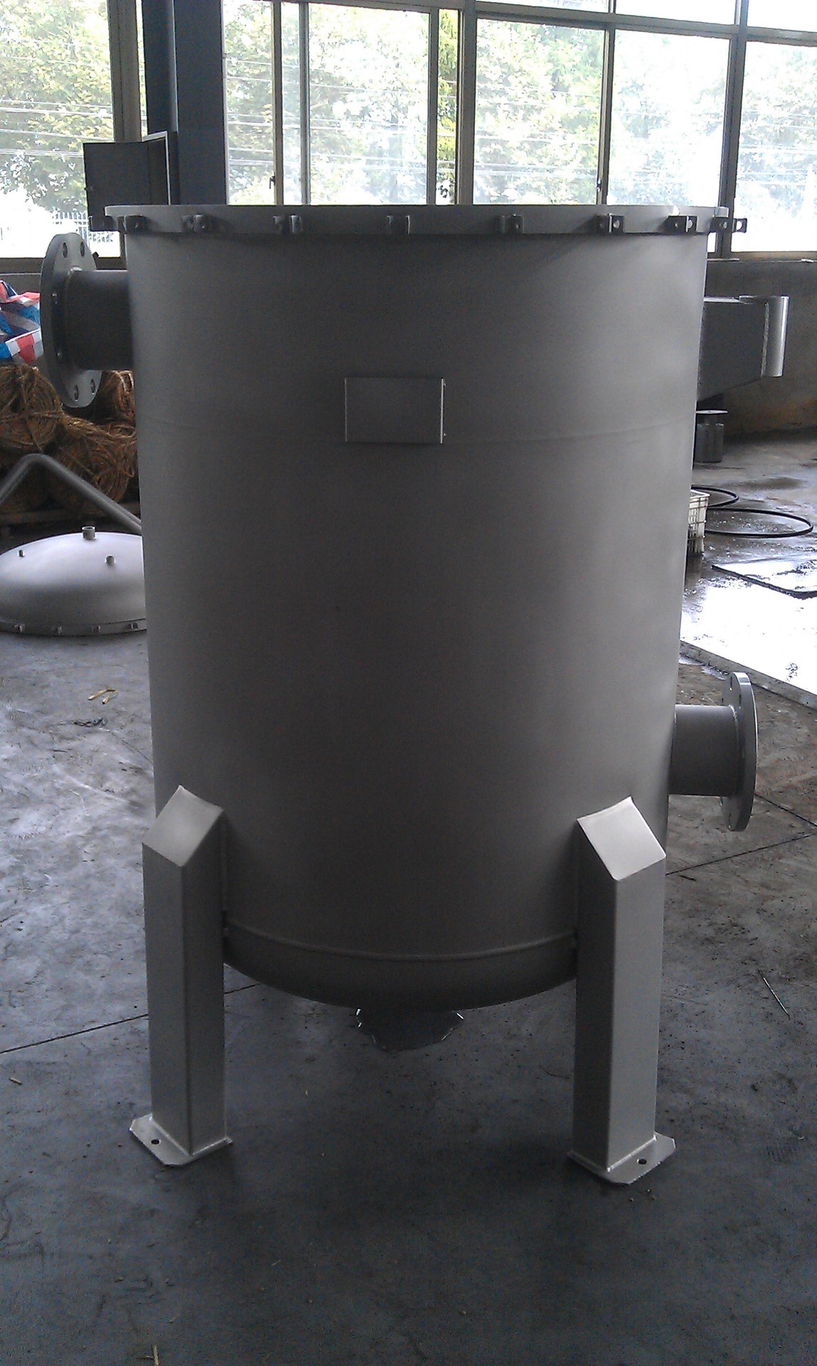 直径900mm袋式过滤器|十袋式过滤器|外表喷砂处理