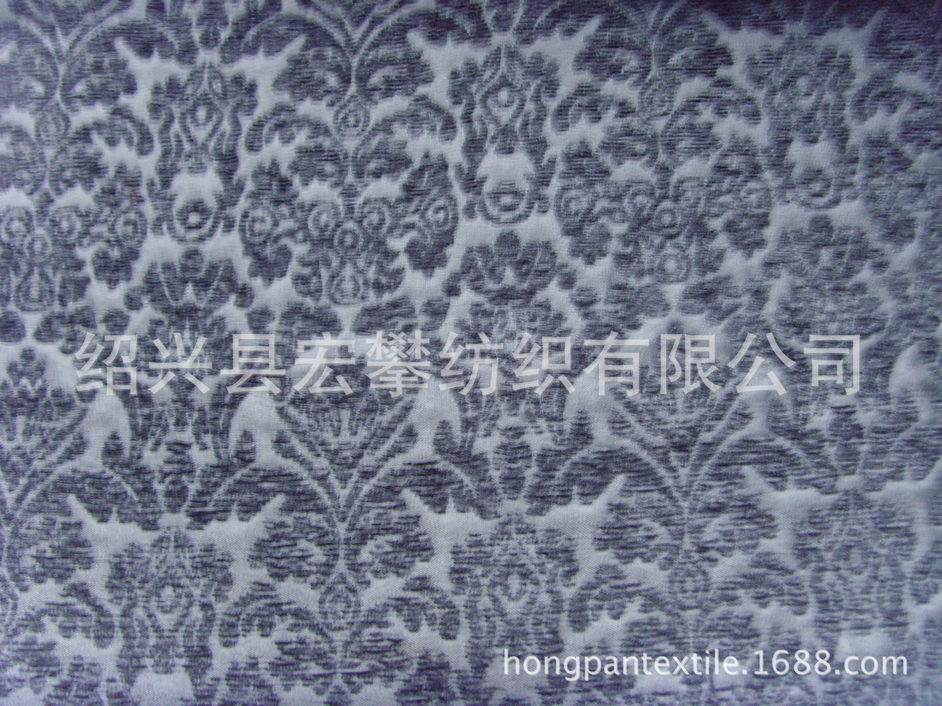 涤纶雪尼尔大提花面料秋冬时装提花布