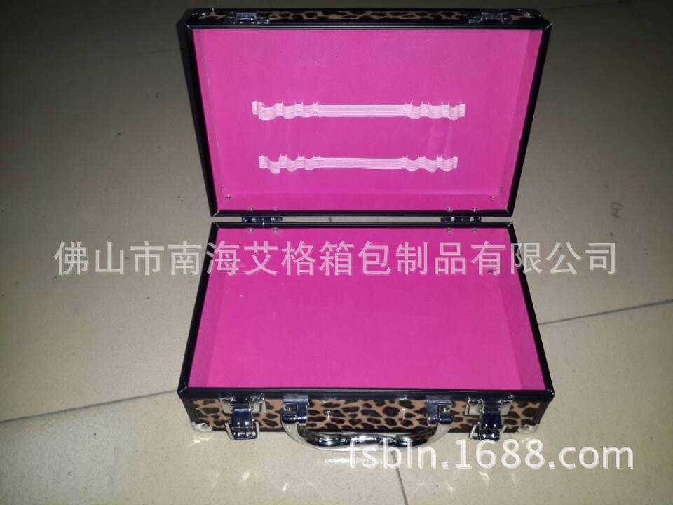 8F9292732936E36B25D01F2A468760