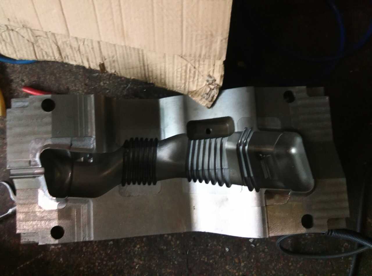 沖塑模具及吹塑產品