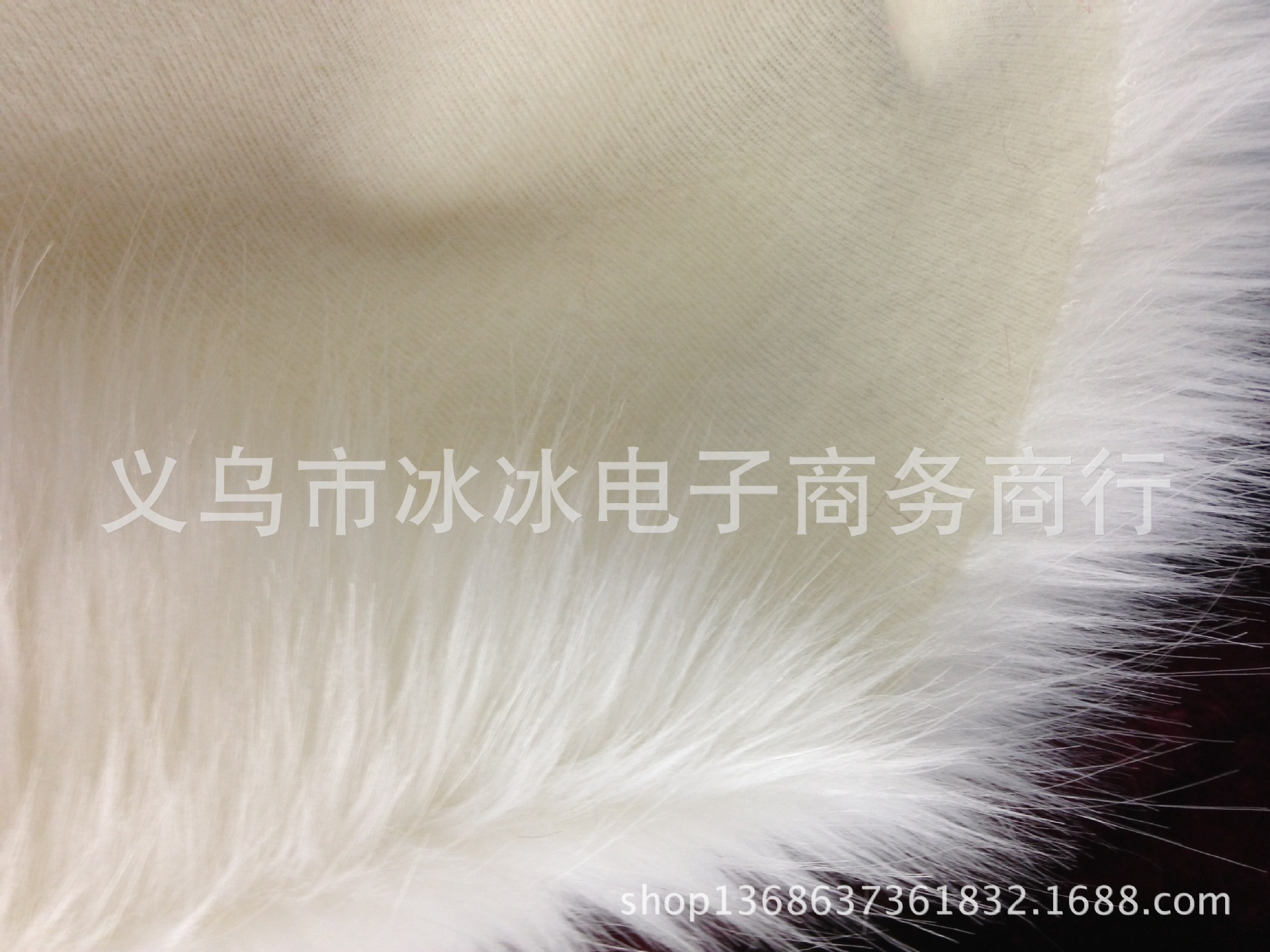 狐狸毛、水貂毛、服装毛领、羽绒服毛领面料、女士马夹毛绒布