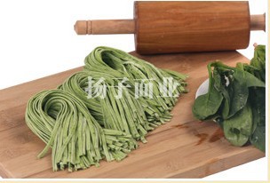 菠菜面,菠菜拉面,菠菜生鲜面,半干菠菜面,菠菜手擀面