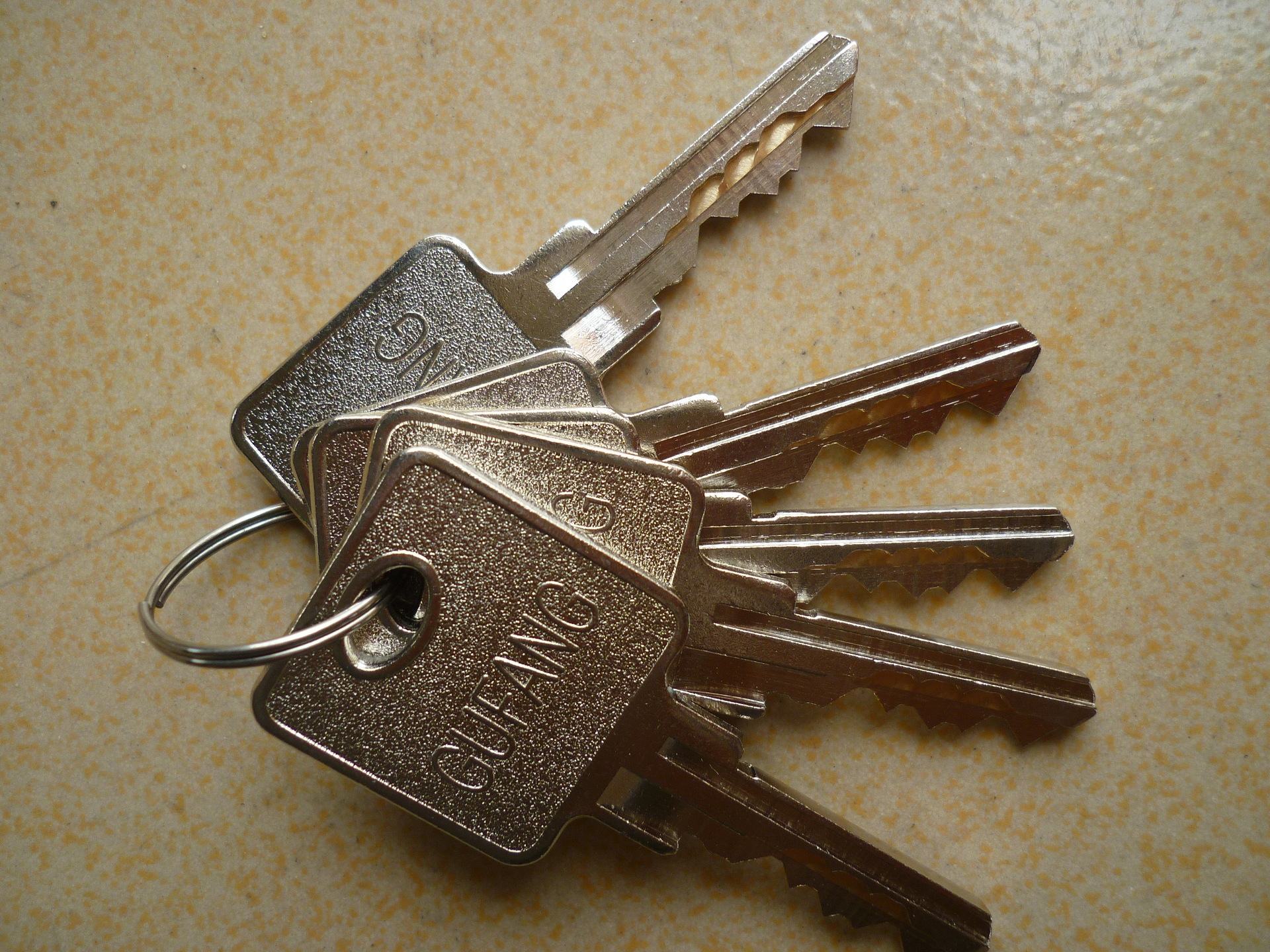 指纹密码锁钥匙 超B锁芯钥匙摄影图__其他_现代科技_摄影图库_昵图网nipic.com