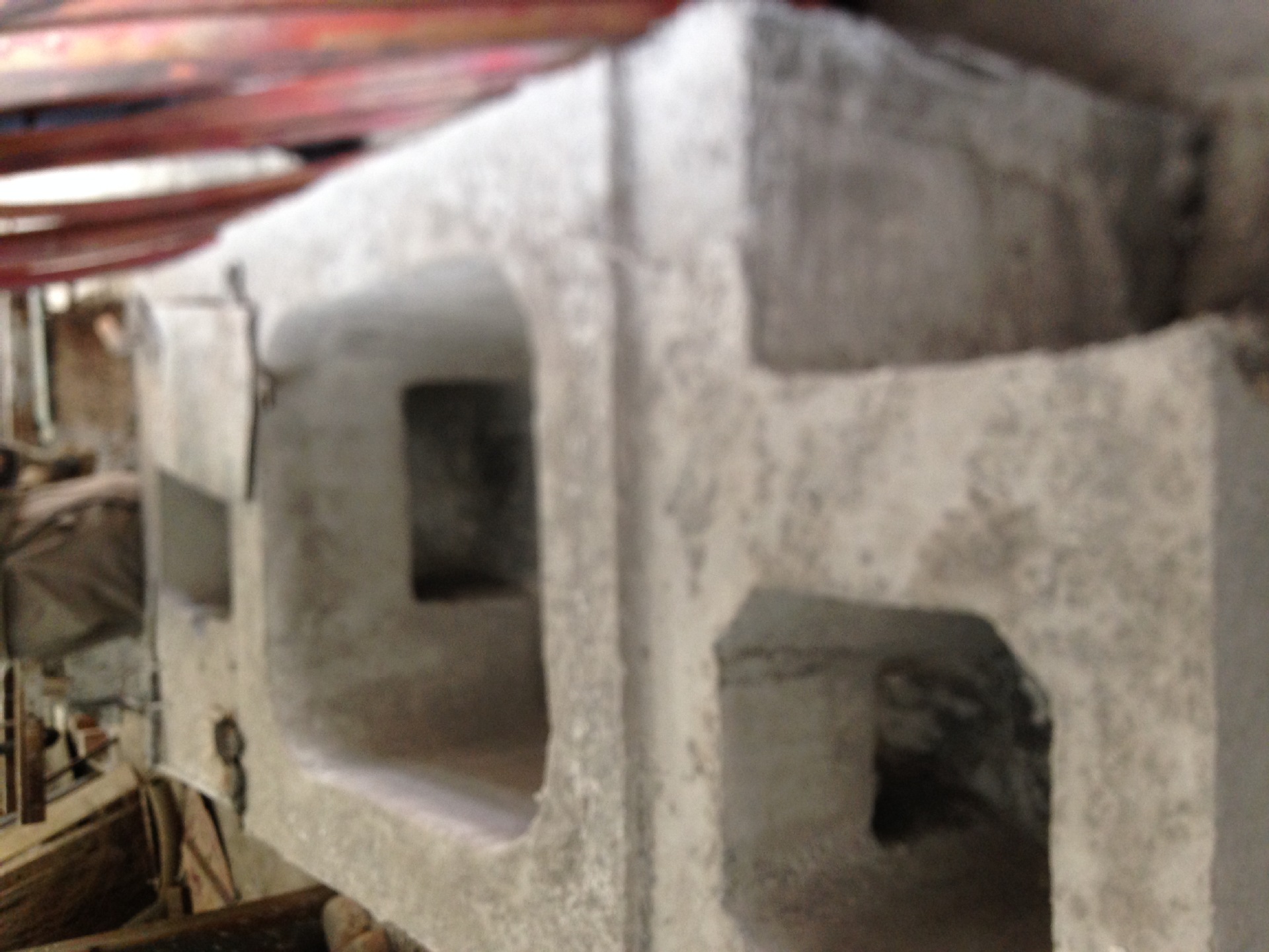 铝水接触部位工作衬用浇注料     ALU-FLO 50AR