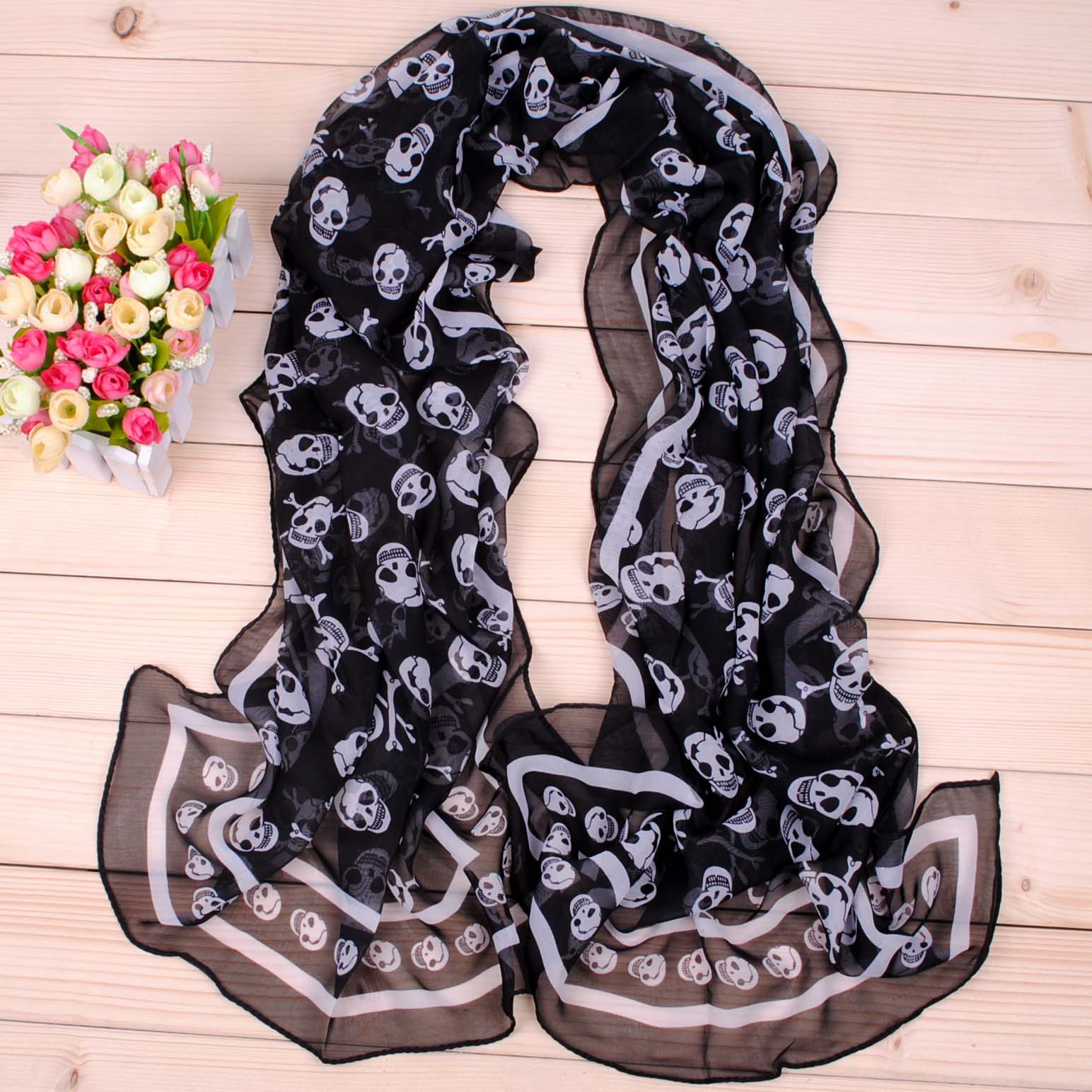 classic pirate Skull have more cash than can be accounted for Chiffon Silk scarf wholesale Yiwu Autumn and winter scarf