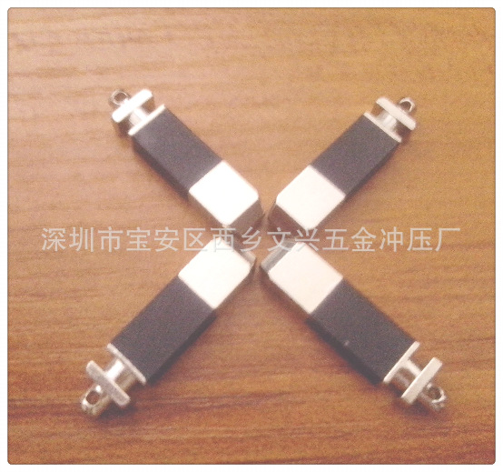 我司生产各国充电器所需五金插片 弹片 夹片等五金