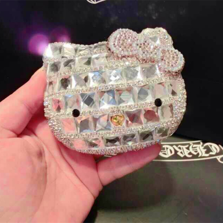 厂家直销Kitty猫头充电宝超闪A钻纯手工粘防掉钻8000mah一件代发