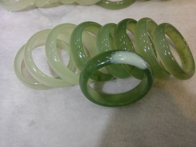 Manufactor supply Xiuyan Natural Xiuyu Green Jade Bracelet Country of Origin jade wholesale .