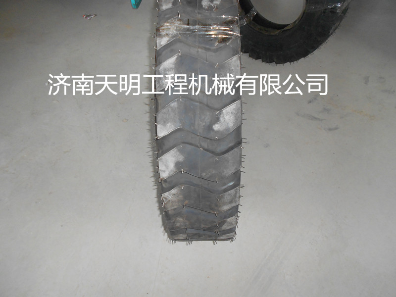 750-20装载机轮胎  铲车轮胎 横向N型L3花纹