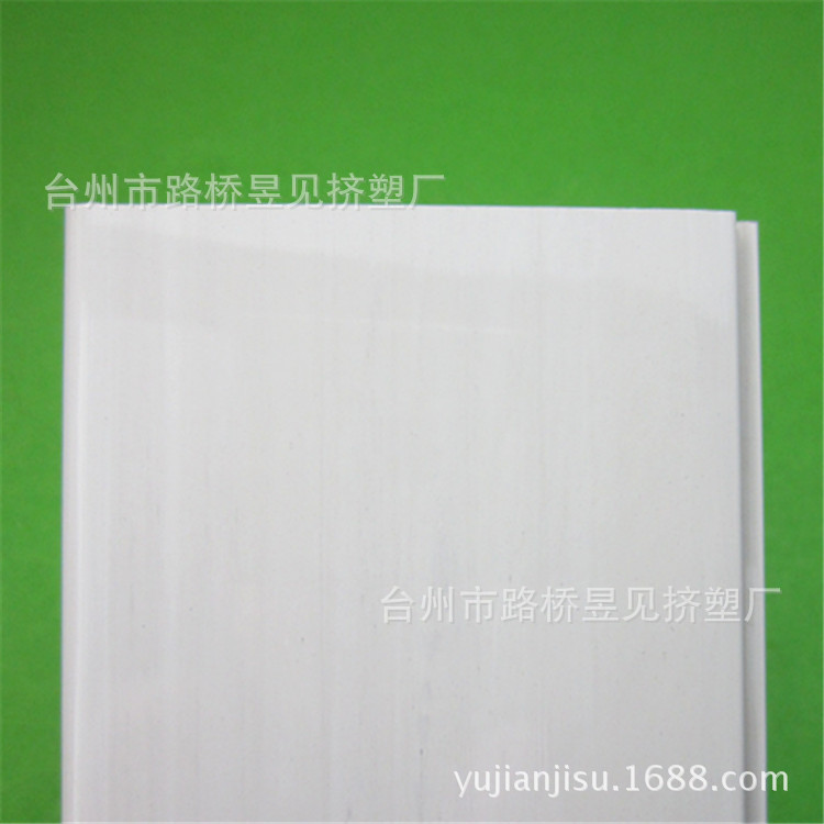 Productos de extrusión de plástico PVC Puerta de plástico y perfil de ventana Placa de PVC placa de plástico Procesamiento de extrusión de productos personalizados