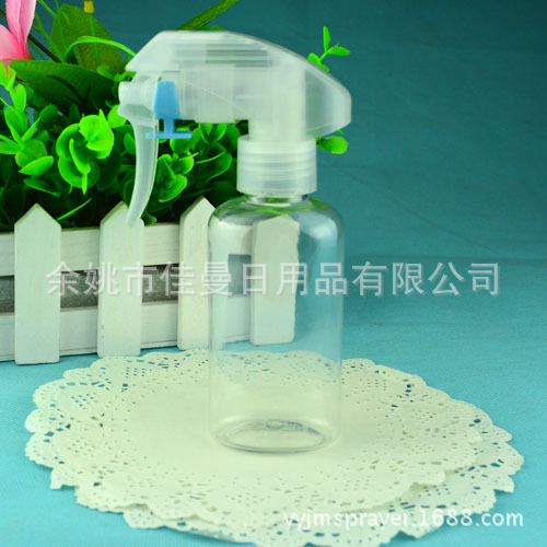 塑料扁形喷枪瓶 新款日式喷枪瓶 透明扁形喷枪瓶 雾化喷瓶100ml