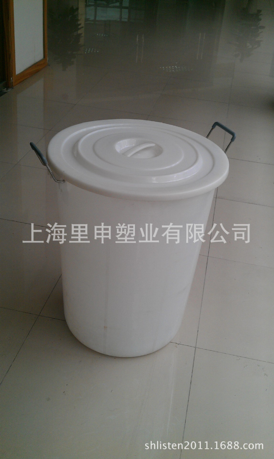 带盖塑料水桶60L有盖400L水箱塑料桶红色白色大号水桶山东浙江西