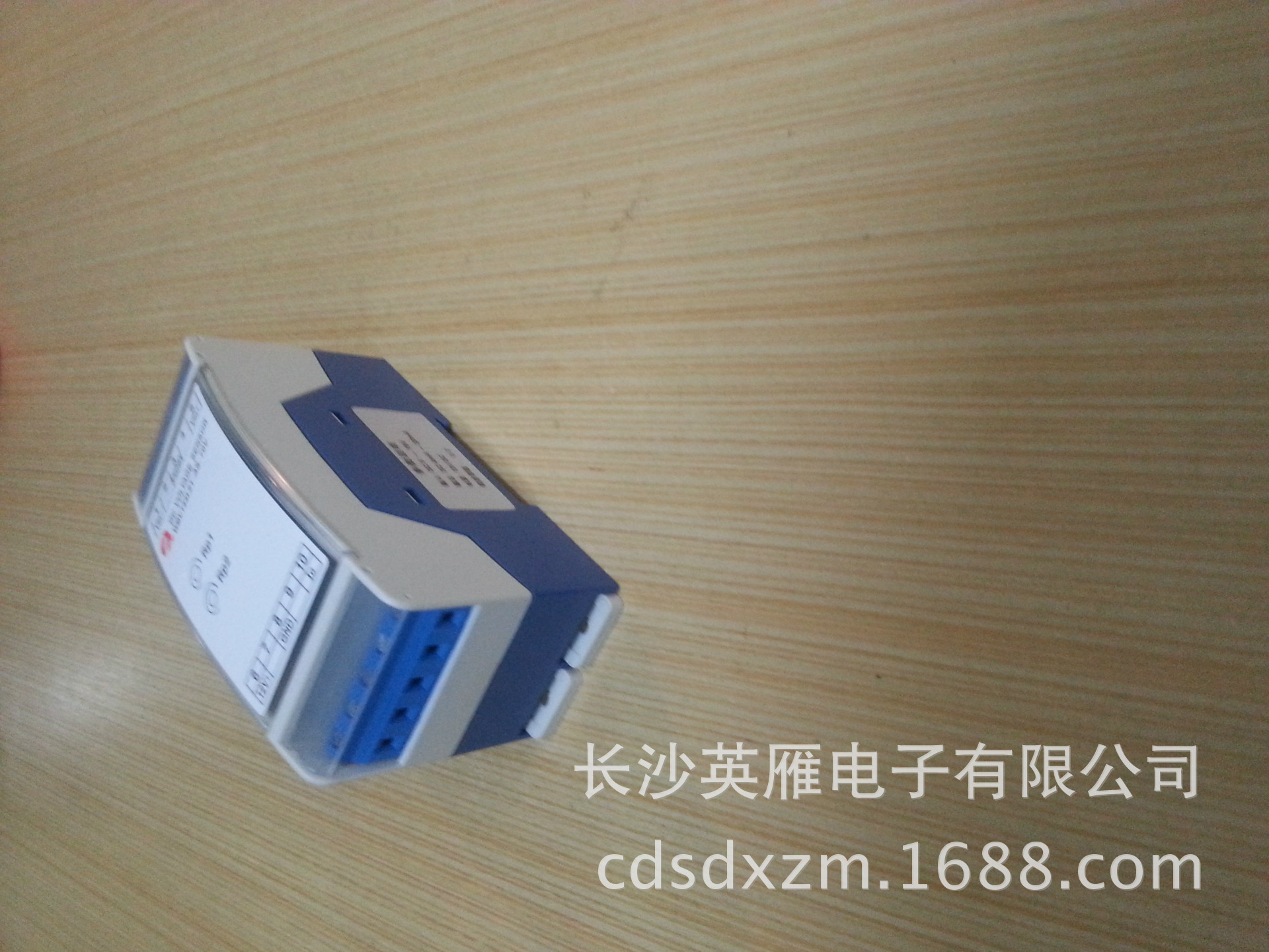 厂家授权供应WB品牌V414H25系列防护型交流电压传感器