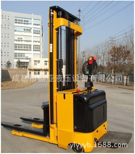 2吨直销1.5吨全电动堆高车，单、双、三级门架，1.5T电动升高车3