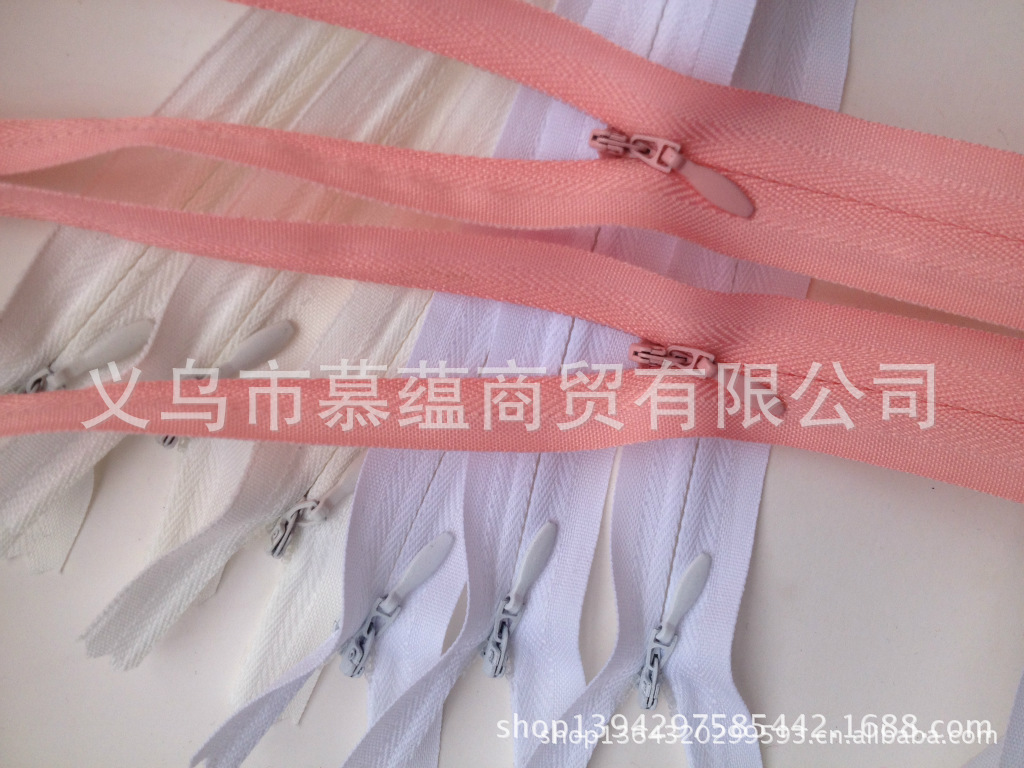 811222217_23651628[1]