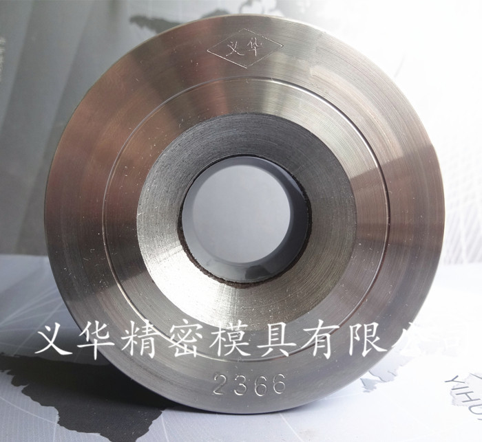 大孔聚晶模具12