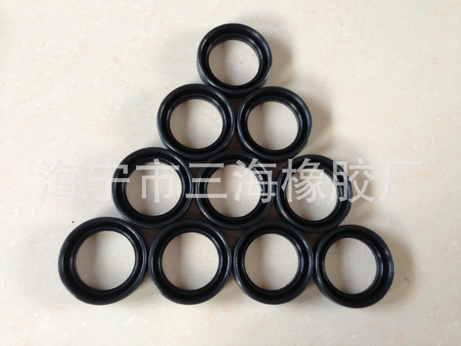 厂家供应 丁腈橡胶密封圈 定制加工耐油橡胶圈