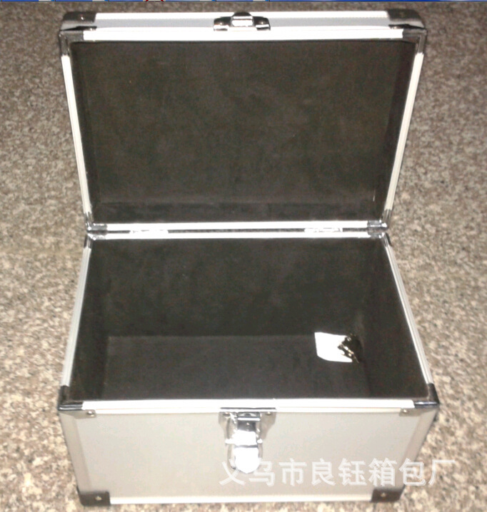 厂家大量定做电焊机箱 电焊机工具箱 电焊机铝箱 直角电机工具箱