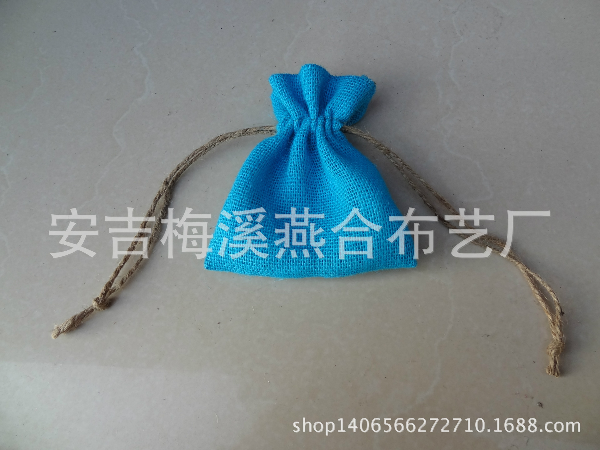 厂家定 制生产各种精美黄麻布袋[适用礼品及各种包装]