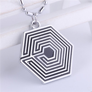 EXO �ж���־�� Overdose �ڰ� LOGO�Ͻ��� �¿����l����