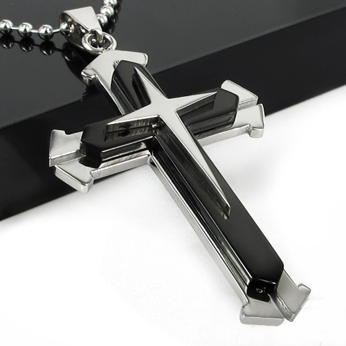 Hot-selling overseas trade black 3-layer split cross pendant titanium steel necklace stainless steel cross necklace 