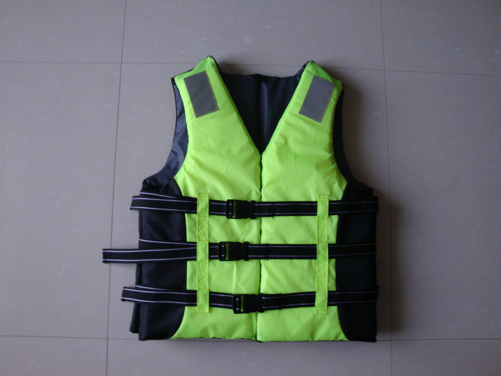 水上动救生衣 成人游泳 防汛 漂流 划船 救生衣