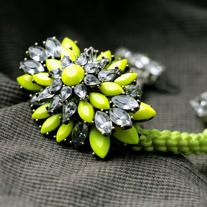 Vintage Crystal Flowers Handmade Woven Bracelet Fashion Jewelry Wholesale display picture 10
