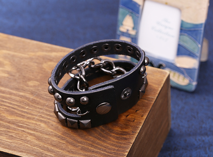 Punk leather bracelet rivet bracelet