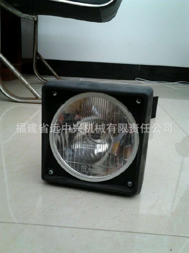 特雷克斯 TR100 远光灯 近光灯 15321689 矿车配件