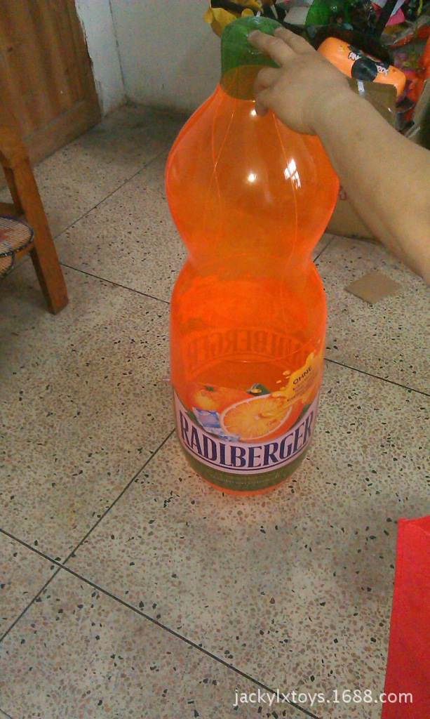 厂家直销出口欧美充气可乐瓶 充气啤酒瓶 PVC充气啤酒瓶 充气瓶