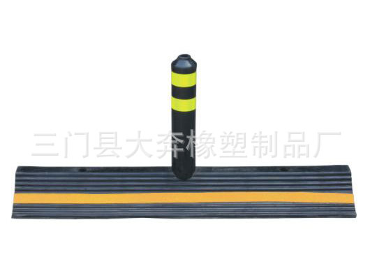 厂家供应橡胶分道体  道路分道标车辆引导标公路导流体支持