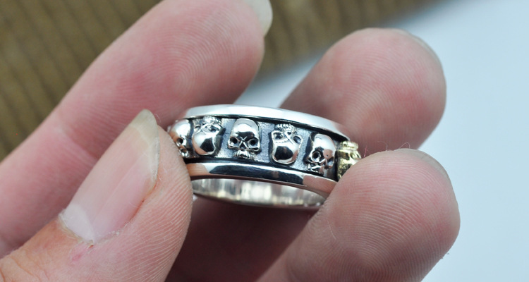 Skull Ring Image 2
