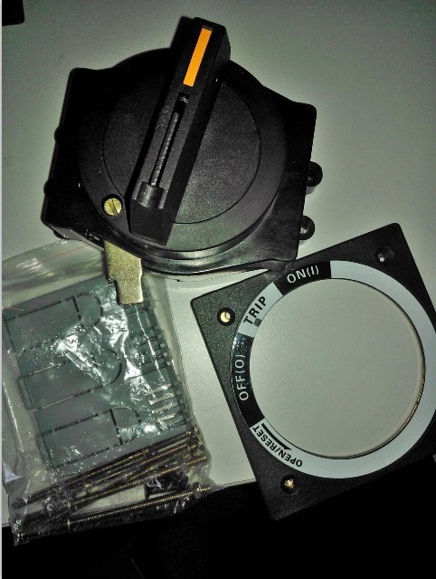 手柄 N-30BS                   端子盖 TBS-13B 