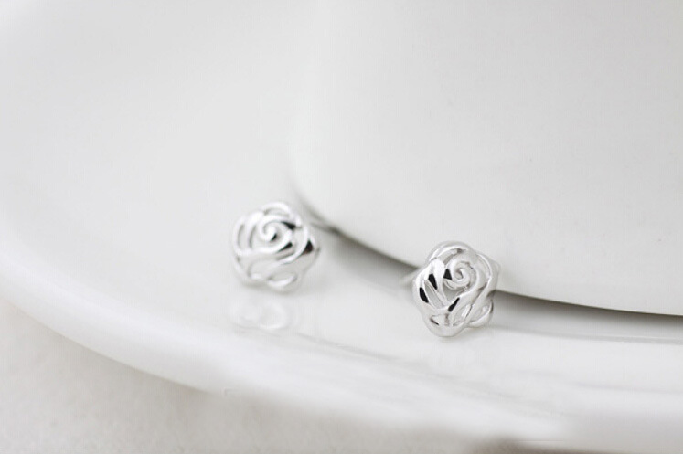 Korean Style Art Rose Pattern Earrings display picture 1