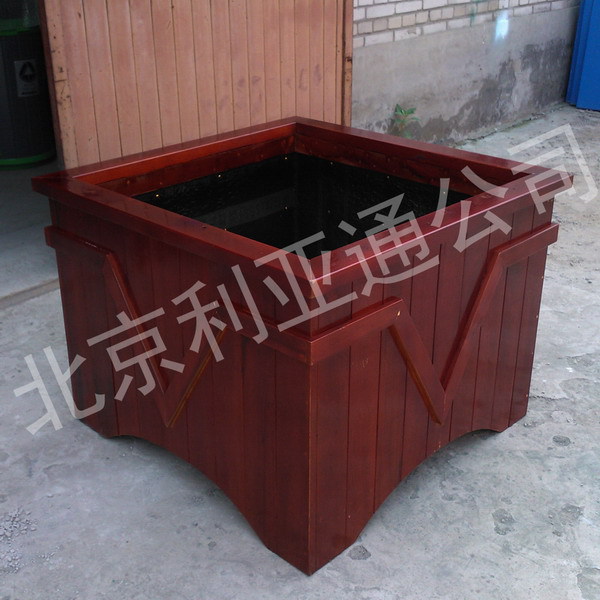 方形木制花箱
