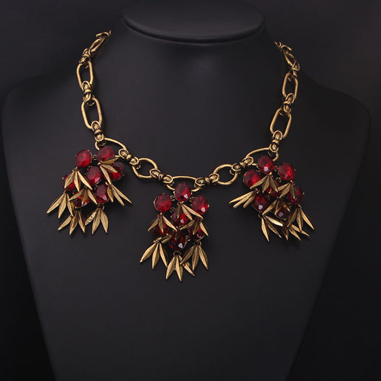 欧美跨境电商水晶宝石合金叶子复古短锁骨项链夸张女饰品批发