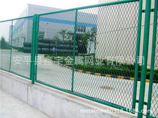 供应框架护栏网、可移动护栏网、公路防护网    【厂家定做】