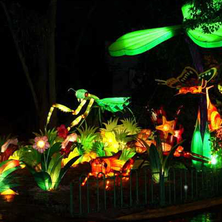 ���׾��ۻ��Ƶ���չʾ��ʥ���ڻ�������װ�λ���͵�������ֱ��