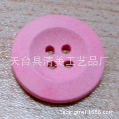 Punto hebilla de madera de color 25mm botón de borde ancho de color cuatro ojos jardín de infantes creativo bricolaje 50 por paquete