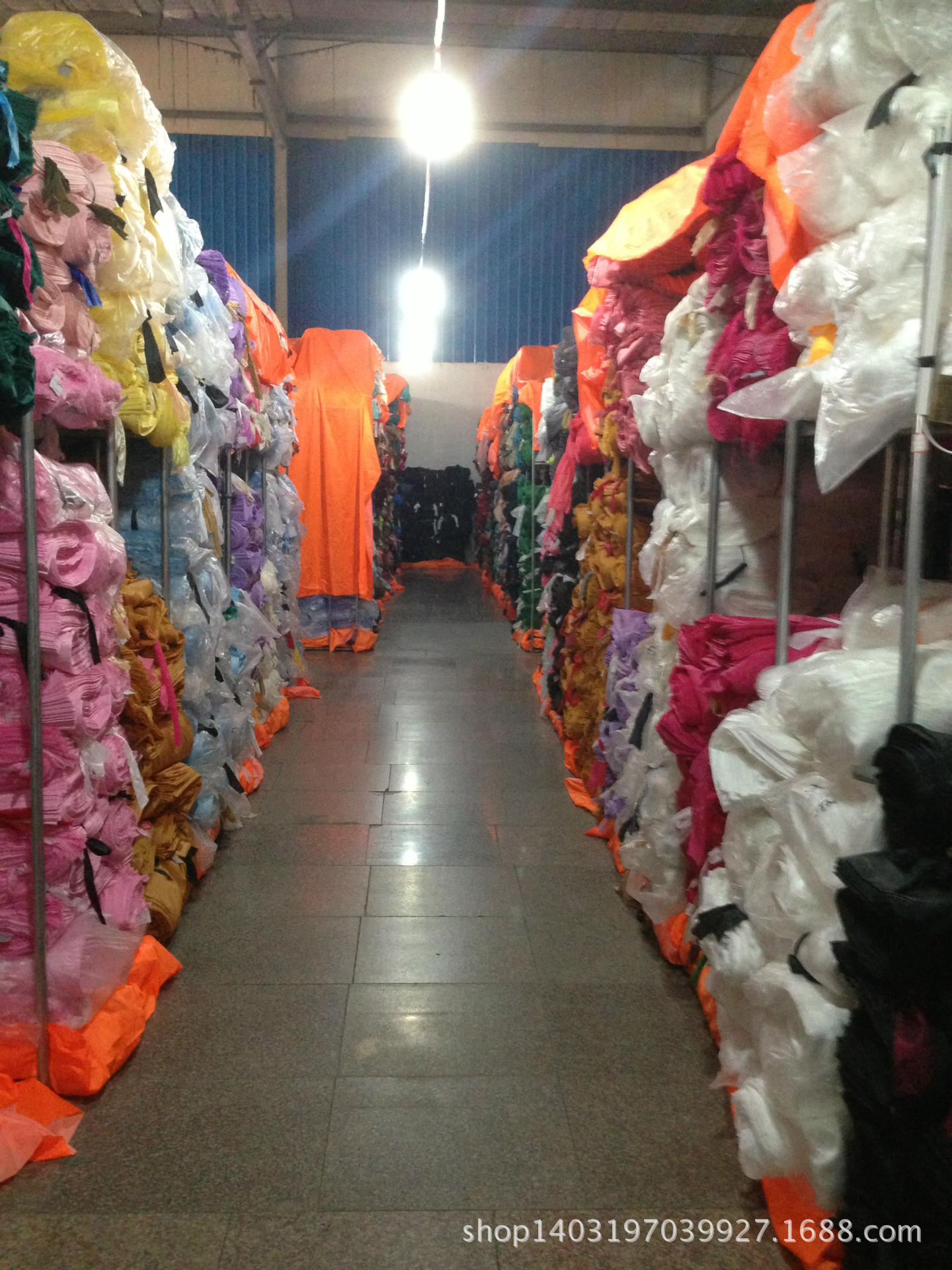 涤塔夫210T80克现货供应 涤丝纺时装工作服面料批发 平纹染色布