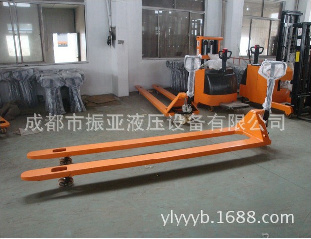 加长型手动搬运车，货叉长度1.8-2.2米，手动托盘叉车CBY-1/2/3吨