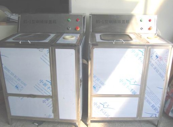 供应全自动拔盖刷桶机清洗机适用3/5加仑塑料桶的拔盖及预刷洗