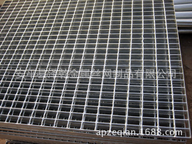 河北钢格板厂主营镀锌钢格板 格栅板 踏步板 平台钢格板