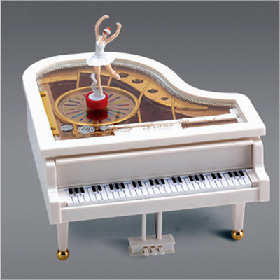 YL2022 dance Piano girl Music box originality Clockwork The music box Gifts to send his girlfriend