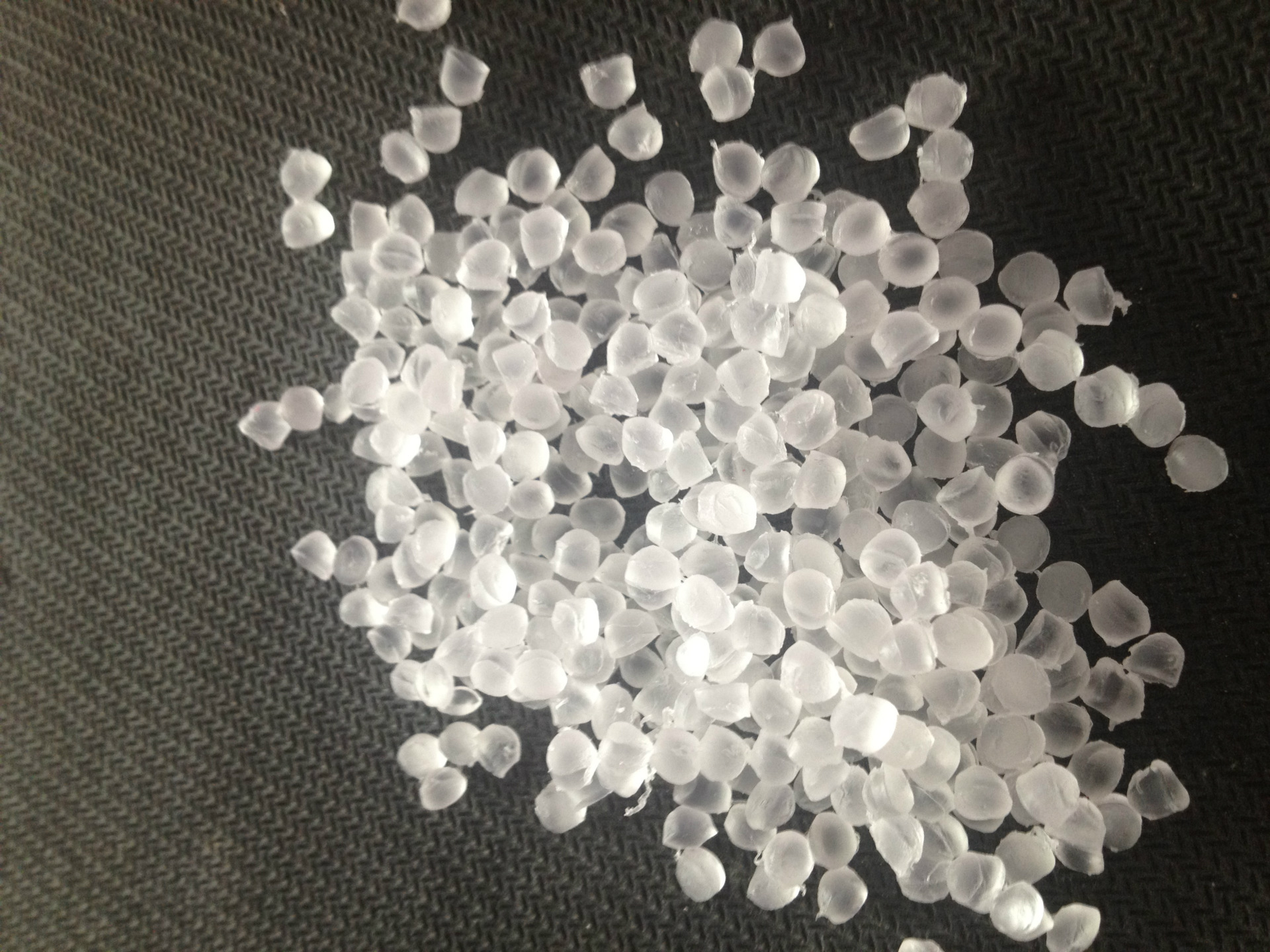 厂家直销透明PVC再生料 透明50度PVC塑料|ru