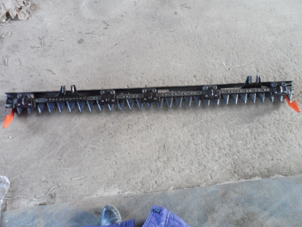 半喂入收割机久保田788切割器总成，割副1.75米，动刀杆双驱动