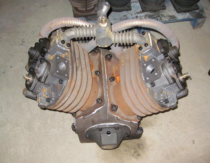 空压机头、气泵---1.6/1155T，1155T空压机头空压机气泵